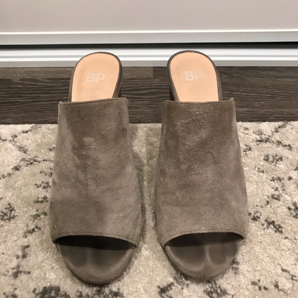 Grey Mules ✨